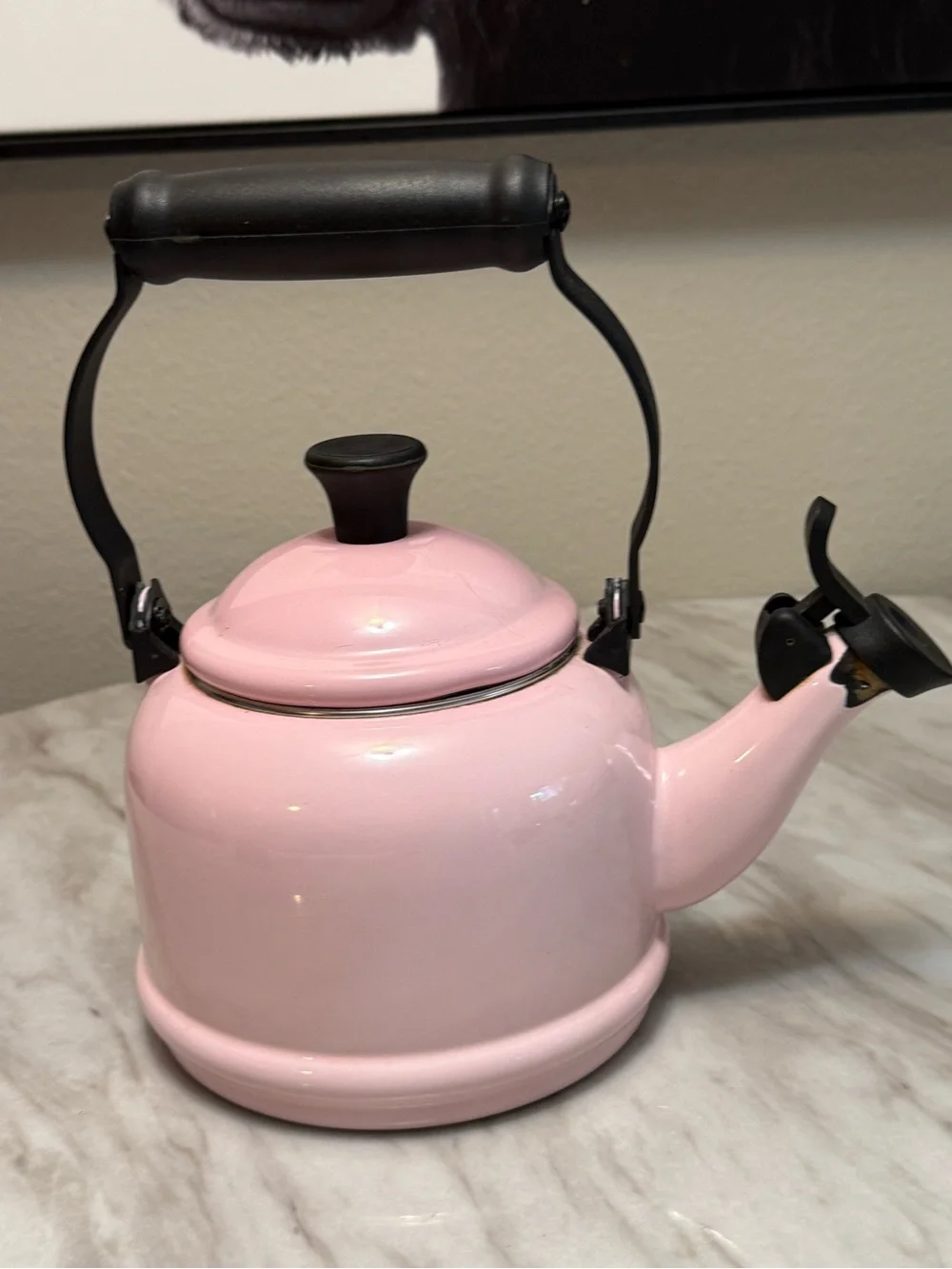 Lu Crescent powder pink tea pot 1.25 US Qt
